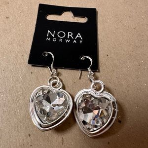 Nora Norway heart earrings imported from Scandinavia nwt Percy for valentine